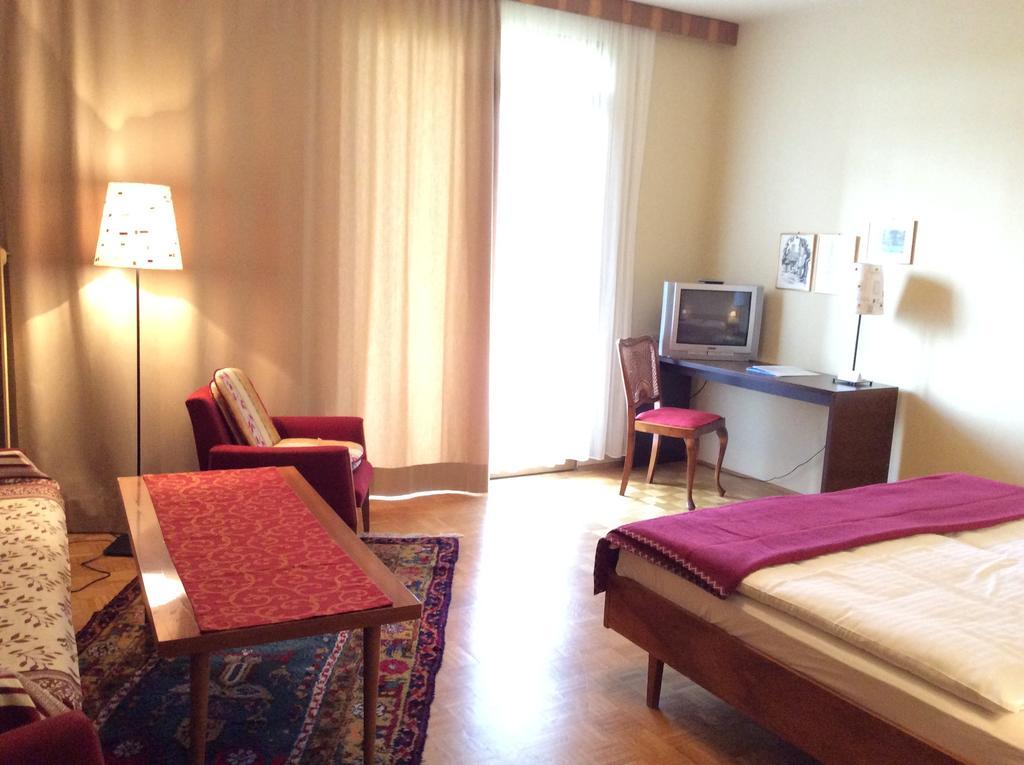 Hotel Garni - Appartements Fuksas Бад Глайхенберг Екстериор снимка